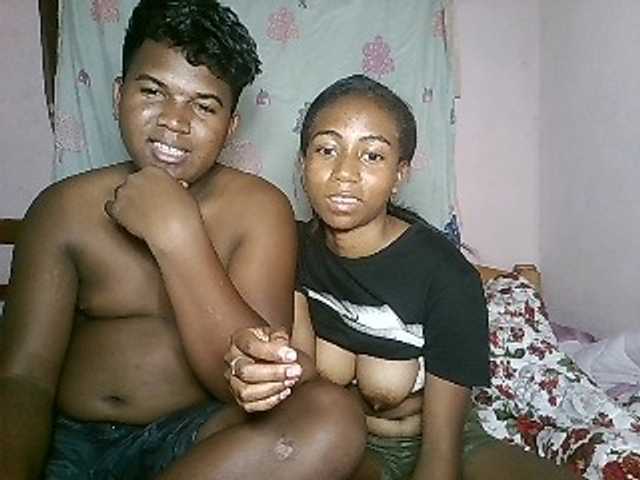 Lähettää kuvakaappauksia sexycouple32