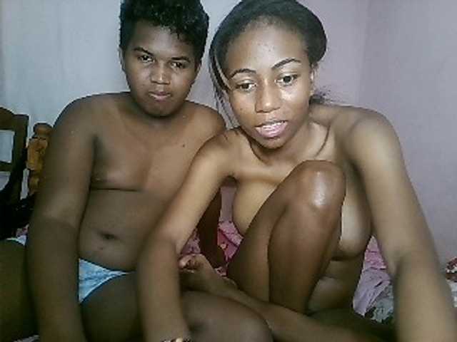 Lähettää kuvakaappauksia sexycouple32