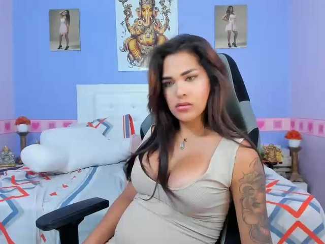 Kuvat shadia_orozco Hello guys welcome to my room l am new girl latin colombian here l have big orgasm in pvt promise l have lovense in my pussy my now torture big squirts in full private show promise make me horny