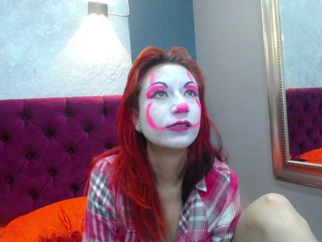 Lähettää kuvakaappauksia SharlotteDvs