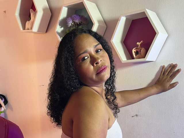 Kuva profiilista SHAROM-ADAMS