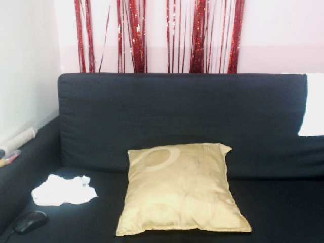 Lähettää kuvakaappauksia ShaylaSexx