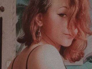 Eroottinen videokeskustelu ShineBonita