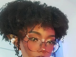 Eroottinen videokeskustelu Silverosequeen