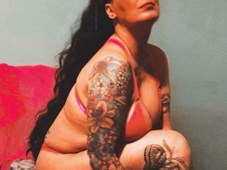 Eroottinen videokeskustelu SimoneMoore