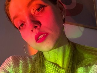 Eroottinen videokeskustelu Sirelia