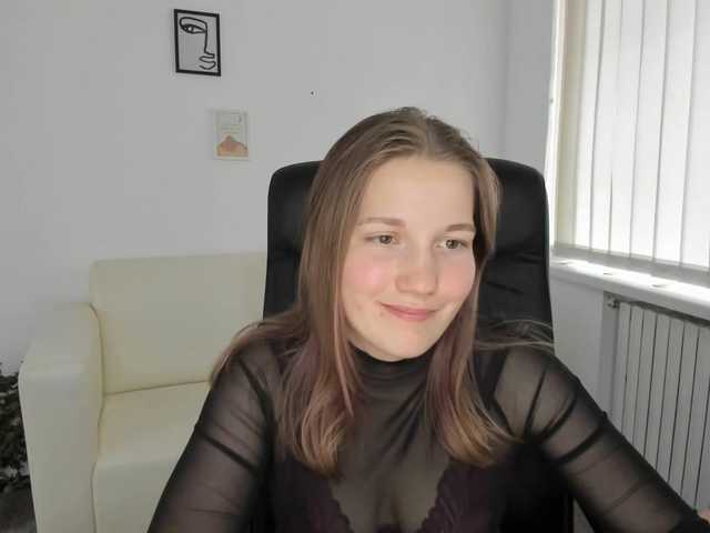 Kuvat Shinylola hello! i`m new one here! and I`m totally shy ♥ who wanna see my dance? or maybe strip in pvt? ehehe #new #teen #18