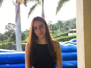 Eroottinen videokeskustelu sofhiarose