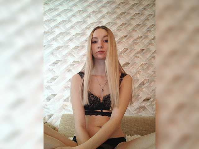 Kuvat sofia06030 My name is Sofia and i am new girl here , lets play with , dont forget to subscribe and put love)♥️ Saving up for Lovense)