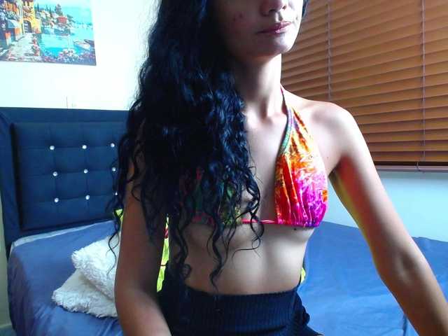 Kuvat SofiaFranco Guys i need to squirt help me please!!!squirt at goalpvt on @remain 555