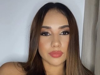 Eroottinen videokeskustelu SofiaPeach