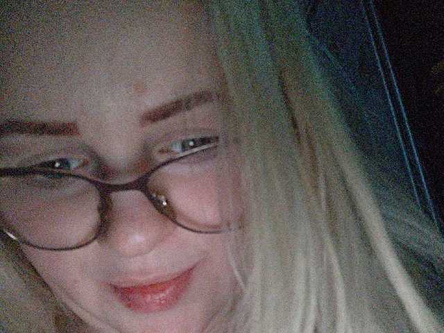 Lähettää kuvakaappauksia SofiaWilson23