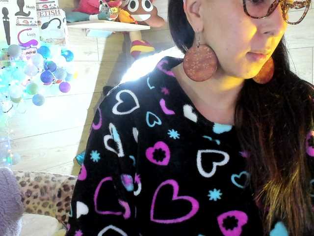 Lähettää kuvakaappauksia sofy_dirtyHot