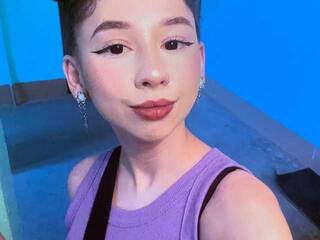 Eroottinen videokeskustelu SonyaMeow