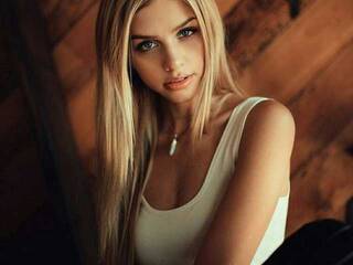 Eroottinen videokeskustelu SonySweet