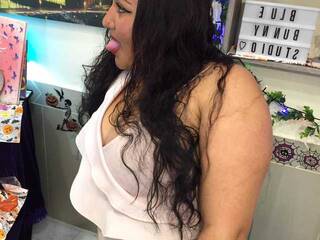 Eroottinen videokeskustelu SophyFox