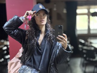 Eroottinen videokeskustelu SouthAngelica