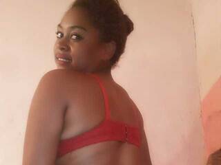 Eroottinen videokeskustelu Squirty-Juice