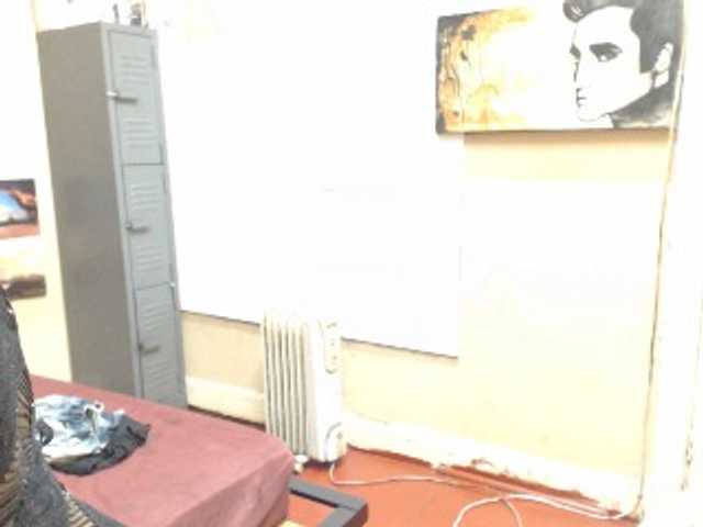 Lähettää kuvakaappauksia SquitingQueen