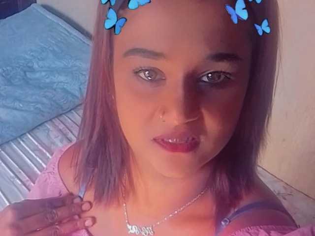Kuva profiilista strawberrylips