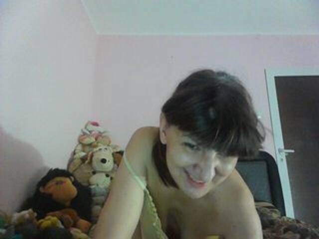 Lähettää kuvakaappauksia strawberychus