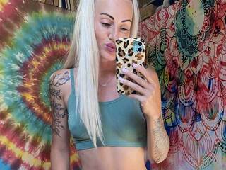 Eroottinen videokeskustelu StreKozaa