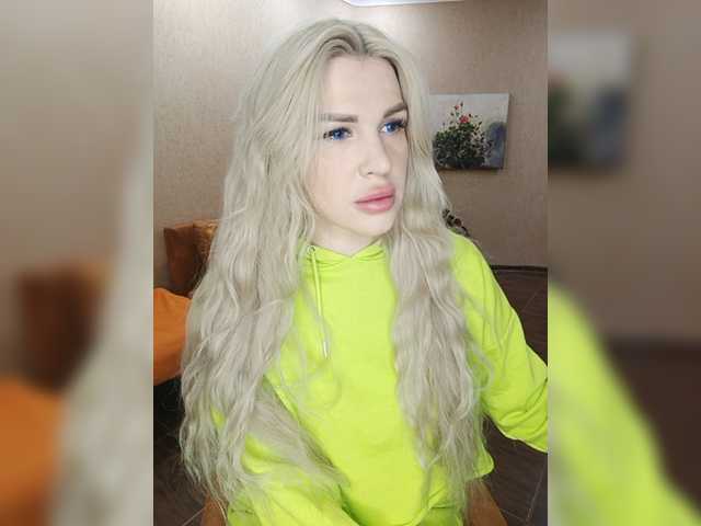 Lähettää kuvakaappauksia CyberWhore111
