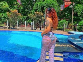 Eroottinen videokeskustelu SummerEliss