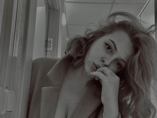 Eroottinen videokeskustelu CandyMery