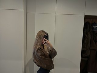 Eroottinen videokeskustelu Sweet-Melodie