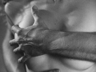 Eroottinen videokeskustelu SweetDynasty