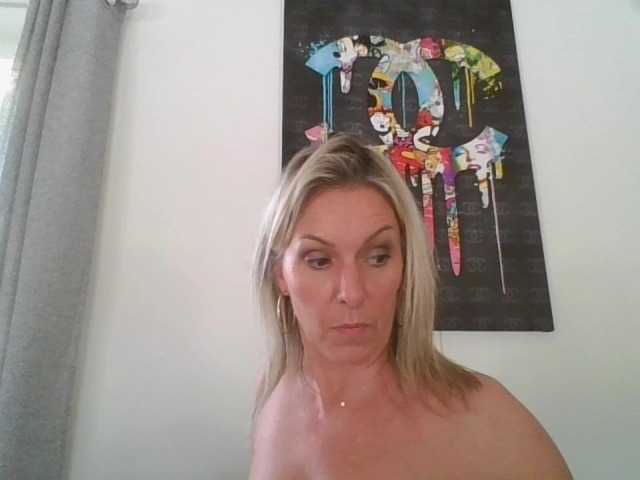 Lähettää kuvakaappauksia sweetladyhot820