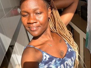 Eroottinen videokeskustelu Sweetmelody