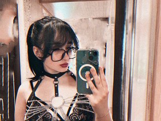 Eroottinen videokeskustelu SweetMilina