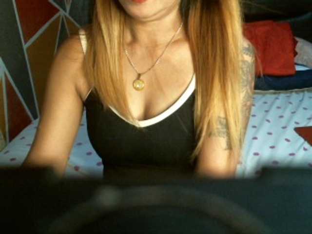 Kuvat Tamira72 hello sexy im horny wanna play in private..if u want to see how sexy i am im here and send me ur tokens..im ready to show up..;