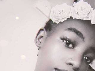 Eroottinen videokeskustelu Tanasha