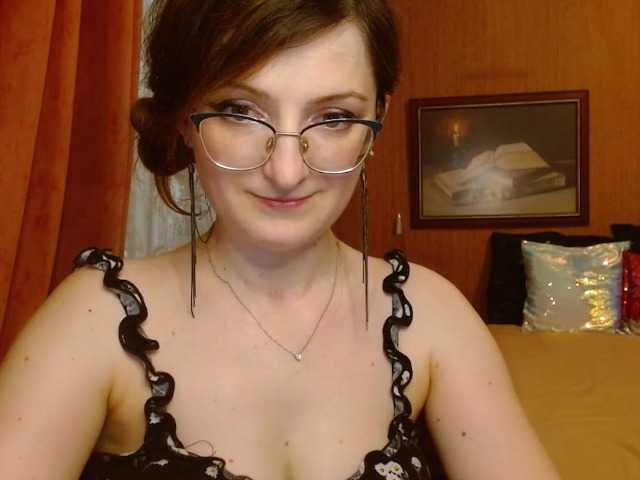 Kuvat tastyAriel Sweet and yet dang naughty ;) #innocentface #sweet #petite #glasses #fetish #natural #domina #teaser #cfmn #joi #cei #cbt #sph