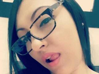 Eroottinen videokeskustelu TastyCreamy