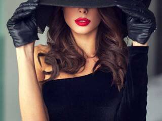 Eroottinen videokeskustelu TattyAnal