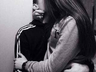 Eroottinen videokeskustelu TeensPlaying