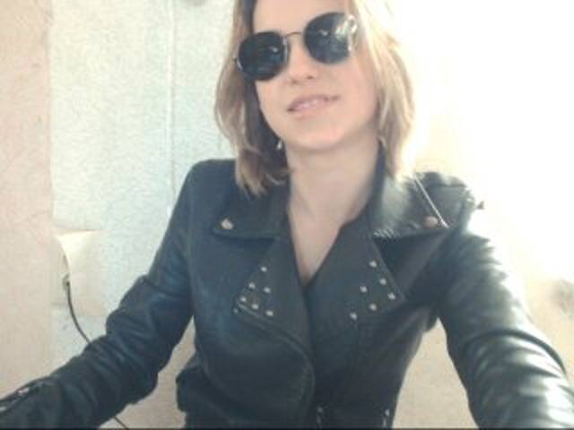 Lähettää kuvakaappauksia PlayGirlKiss