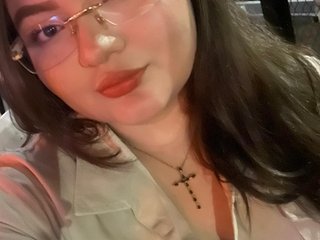 Eroottinen videokeskustelu TessaSinclaire