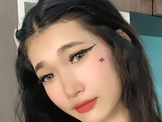 Eroottinen videokeskustelu ThaiMasseuse18