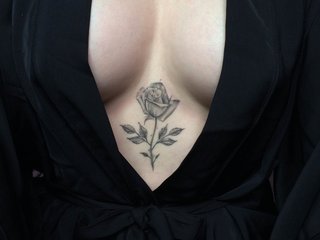 Eroottinen videokeskustelu ThebesthornyasiangirL