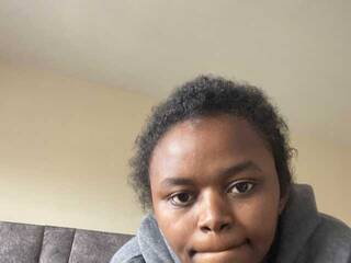 Eroottinen videokeskustelu Thekarlyn