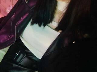 Eroottinen videokeskustelu ThelmaHettie