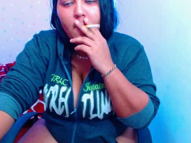Kuvat Themistress #findom #smoke #mistress #bigboobs #sph #lovense