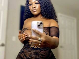 Eroottinen videokeskustelu Throatgoddess1