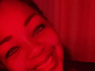 Eroottinen videokeskustelu Tina-rplay