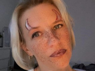 Eroottinen videokeskustelu TinaRubia